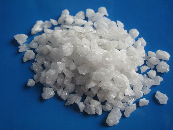 白刚玉与碳化硅的性能差异